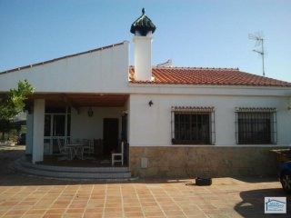 Country Properties for sale in Arenas..