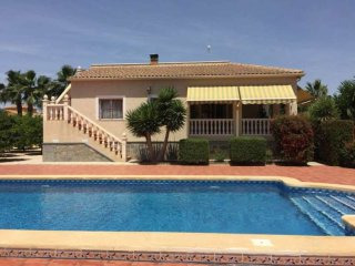 Beautifully Presented 3 Bedroom Villa..