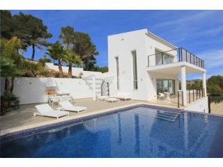 Stunning brand new 3 bedroom villa in..