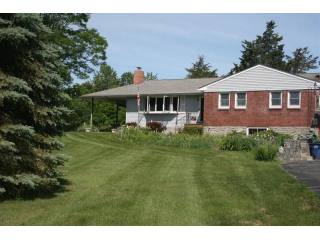 3 bedroom Residence For Sale: Clinton..