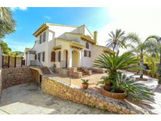 4 Bedroom 3 Bathroom Villa In Dehesa De..