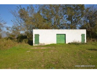 ROSES SANTA MARGARIDA: Rustic land in..