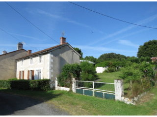 Country house with attic to convert and..