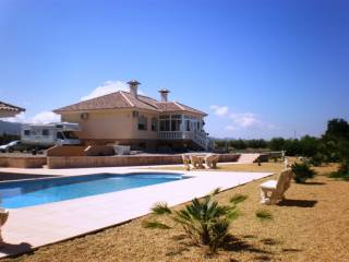 Villa For Sale, Aguaderas, Murcia
