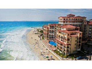 1 BED beach front apartment with..