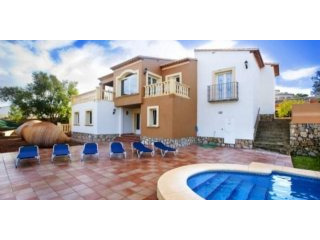 3 Bedroom 2 Bathroom Villa in Javea.