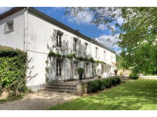 Riverside House With Swimming Pool..