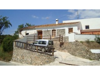 3 bedroom, 1 bathroom Finca/Country..