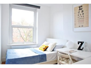 Single with double bed near West..