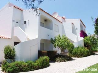 2 Bed Apartment For Sale In Carvoeiro..