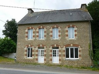 Detached traditional property with..
