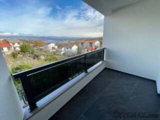 Prekrasan apartman u novogradnji s pogledom!