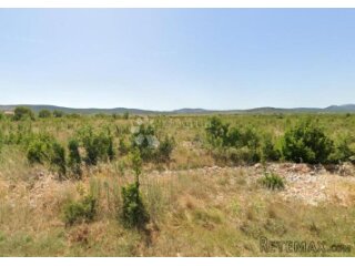 Poljoprivredno zemljište 7037m2, Dragišići – Investicija