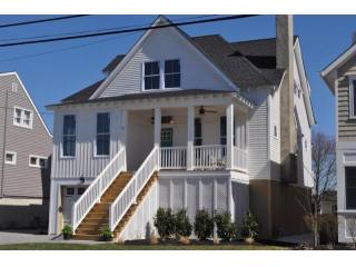 4 bedroom Flat For Sale: 82 S Jackson..
