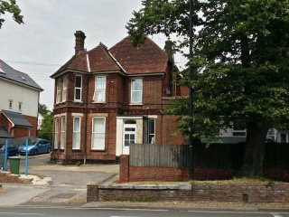 Cobden Avenue, Bitterne Triangle..