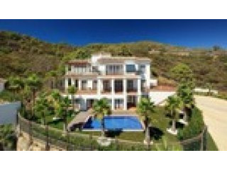 5 Bedrooms - Villa - Malaga - For Sale