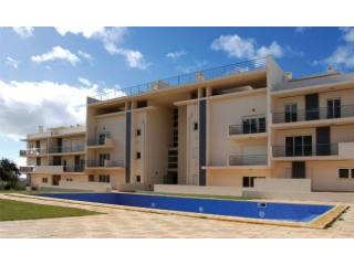 Cosy new apartments, in a condominium..
