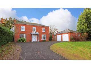 Four Bedroom Detached House in..