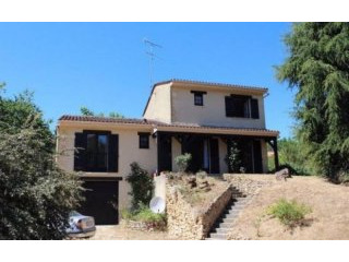 4 Bedroom Townhouse With Big Garden..