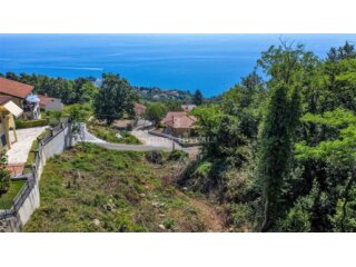 LIGANJ, građevinsko zemljište s prekrasnim pogledom na more!