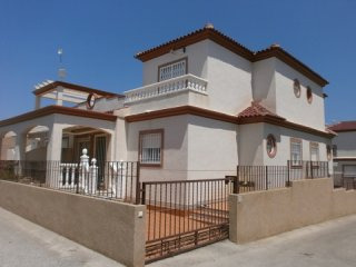 3 Bedrooms - Property - Alicante - For..