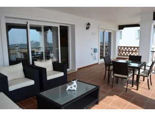 2 Bedroom Middle Floor Apartment
