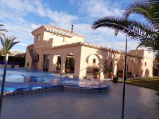 3 Bedrooms - Villa - Alicante - For Sale