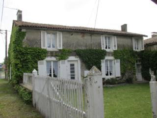 Detached Character Stone Property With..