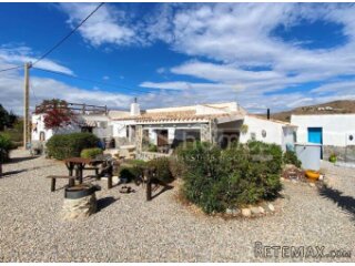 RESERVED/SALE AGREED 2024 & NEW & EXCLUSIVE LISTING TO VOSS..