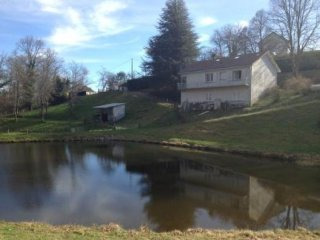 Nice Detached House with Lake