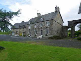 Folligny - House For Sale