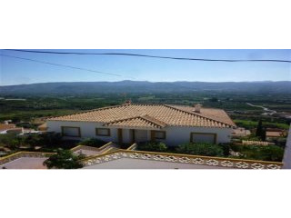 2 Bedrooms - Villa - Alicante - For Sale
