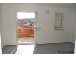 ISTRA,NOVI APARTMAN U PREKRASNOJ ZGRADI U LIŽNJANU