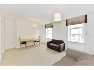 2 Bedrooms - Property - London - For..