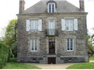 Imposing Maison de Maitre