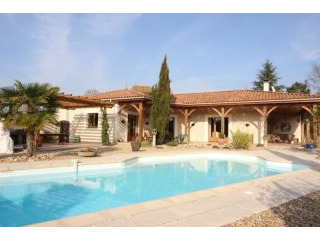 Very Attractive Contemporary House With..