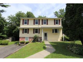 5 bedroom Residence For Sale: Mahopac..