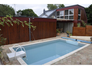 Detached House with Swimming Pool