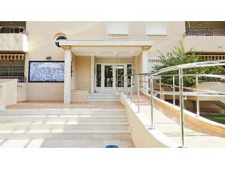 LUXURY 2 BEDROOM APARTMENT NEAR TO THE..