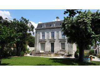 7 bedroom Town House For Sale: 17000 LA..