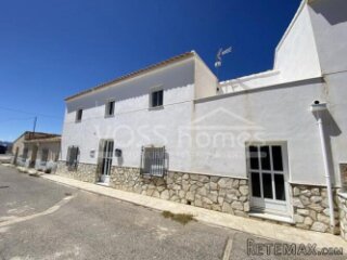 NEW & EXCLUSIVE TO VOSS HOMES - A Large bed & breakfast..
