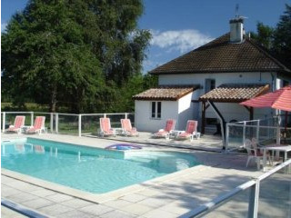 4 Bed Villa With Garage, Swimming Pool..