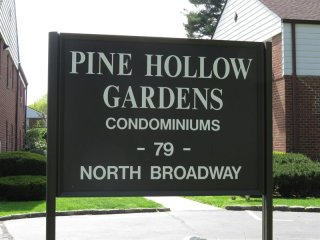 1 bedroom House For Sale: 79 N Broadway..