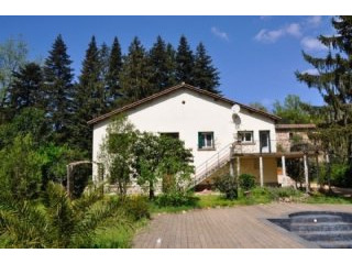 Very Attractive Villa With 160 M2 Of..