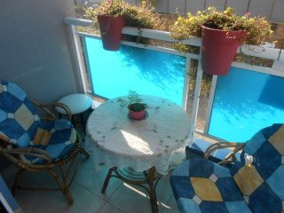 RS293, Nice Bright 2 Bed Apartment..