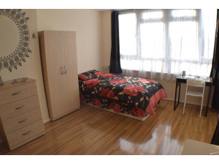 Room share for men, Zone 2, Island..