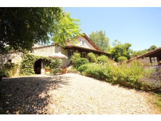 Beautiful 3 bedroom 18th Century..