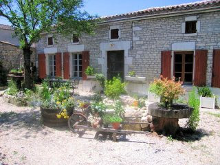 Spacious Village House With Loft-Style..