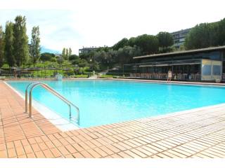 A LOVELY TWO BEDROOM APARTMENT CLOSE TO..