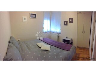 DUGAVE - NAJAM , IZVRSTAN STAN SA GARAŽOM